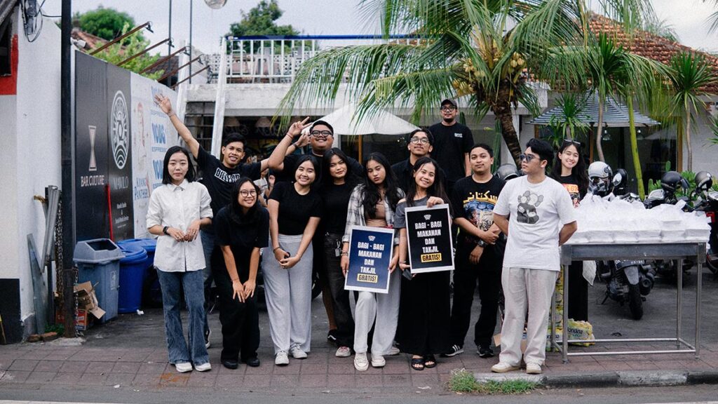 Acara Bagi – Bagi Makanan & Takjil Gratis dari Konser Musik Bali Acara Bagi - Bagi Makanan & Takjil Gratis dari Konser Musik Bali
